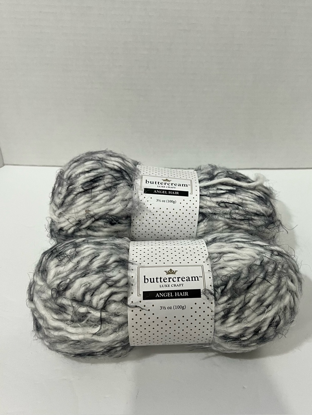 Buttercream Luxe Craft Angel Hair Yarn Black & White 2 Skein